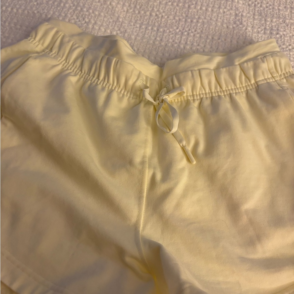 Lululemon scuba shorts